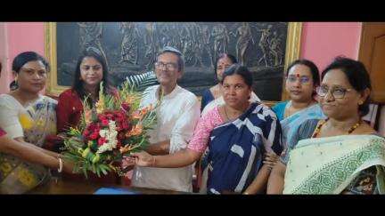 পুরুলিয়া ২: পুরুলিয়াতে তৃণমূলের নতুন জেলা সভাপতি ও চেয়ারম্যানকে সংবর্ধনা জানালেন সভাধিপতি ও মহিলা নেত্রীরা