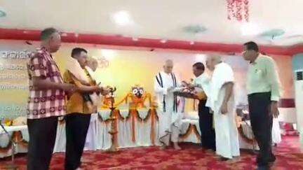 ପୁରୀ ମ୍ୟୁନିସିପାଲଟି: ଗୋପବନ୍ଧୁ ଆୟୁର୍ବେଦ ମହାବିଦ୍ୟାଳୟ ଠାରେ ଶ୍ରୀଜଗନ୍ନାଥ ସଂସ୍କୃତି ସଂକୀର୍ତ୍ତନ ସେବା ବିକାଶ ପରିଷଦର ବିଂଶତମ ଅଧିବେଶନକୁ ଉଦଘାଟନ ଗଜପତିମହାରାଜ