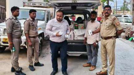 घोसी: घोसी कोतवाली के पास खाद्य सुरक्षा विभाग की टीम ने मारा छापा, एक कुंतल खराब मिठाई की नष्ट