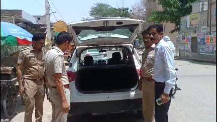प्रधानमंत्री नरेंद्र मोदी के दौरे को लेकर पुलिस प्रशासन अलर्ट, वाहनों की चेकिंग की जा रही है
