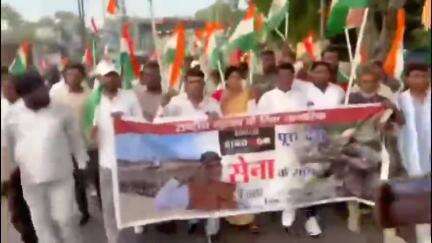 बाघमारा/कतरास: बाघमारा प्रखंड के लोयाबाद में भारतीय सेना के सम्मान में तिरंगा यात्रा, बाघमारा विधायक शत्रुघ्न महतो शामिल हुए
