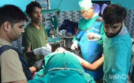 बिक्रमगंज: बिक्रमगंज - नटवार पथ पर थाना क्षेत्र के कोल्हा मैधरा गांव के बीच बाइक से बारात जा रहे युवक को अपराधियों ने मारी गोली