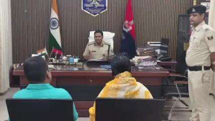छपरा: पुलिस कार्यालय परिसर में वरीय एसपी ने की जनसुनवाई