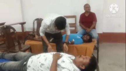 রায়গঞ্জ: ভোরের আলোয় - ক'জন এর পরিচালনায় রাড়িয়ায় অনুষ্ঠিত হোলো স্বেচ্ছায় রক্তদান শিবির