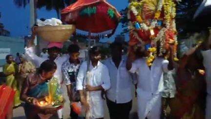 ಚಳ್ಳಕೆರೆ: ತಾಲ್ಲೂಕಿನ ಗೋಪನಹಳ್ಳಿಯಲ್ಲಿ ಕೊಲ್ಲಾಪುರದಮ್ಮ ಜಾತ್ರಾ ಮಹೋತ್ಸವ, ದೇವಿಗೆ ಹೊಳೆ ಪೂಜೆ