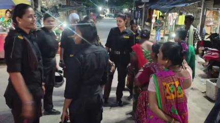 বারুইপুর: বারুইপুর পুলিশ জেলার উইনার্স টিম এর সদস্য রা বারুইপুর থানা ও সোনারপুর থানার বিভিন্ন এলাকায় টহলদাড়ি চালালেন