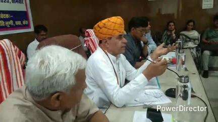 लुणी: पाल रोड स्थित लूणी पंचायत समिति के सभागार में संसदीय कार्य मंत्री जोगाराम पटेल ने सरपंचों से किया संवाद