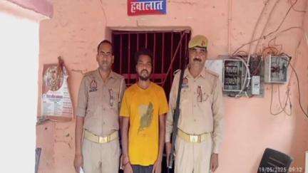 केराकत: सिरकोनी बाजार के पास पिकअप वाहन से पुलिस टीम को टक्कर मारने के मामले में वांछित आरोपी को पुलिस ने किया गिरफ्तार