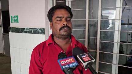 बिछिया: जिला अस्पताल के तीसरे माले पर ICU तक पहुंचने में होती है परेशानी, बिछिया से आए परिजनों ने दी जानकारी