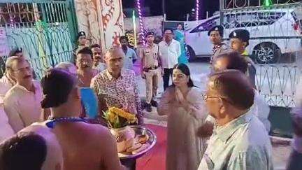 चक्रधरपुर: पंचमोड़ स्थित भगवान वेंकटेश्वर बालाजी मंदिर में पंचहनिका ब्रह्मोत्सव का शुभारंभ किया गया, डीआरएम रहे मौजूद