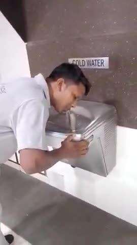 Pani pine ke liye suvidha ny hai  isliye liye adik adik pine ka samishya me jan ja rhi hai