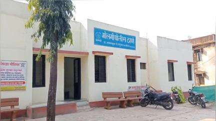 अक्कलकुवा: घर बांधकामासाठी जाणाऱ्या जेसीबी ला अडवले; एकाला तिघांची बेदम मारहाण, खुंटगव्हाण गावातील घटना