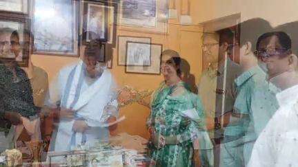 দিনহাটা ১: দিনহাটায় উত্তরবঙ্গ উন্নয়নমন্ত্রীর সাথে সৌজন্য সাক্ষাৎ খট্টিমারি সুকান্ত বিদ্যাপিঠের শিক্ষক শিক্ষিকারা