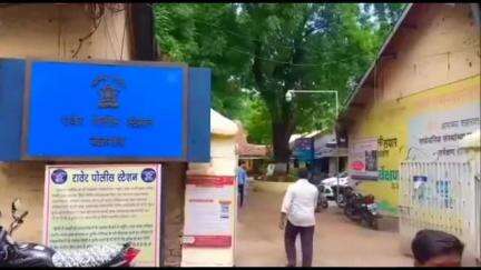 रावेर: पातोंडी येथे घर विकून दुसरीकडे घर घेण्यासाठी स्वाक्षरी दिली नाही म्हणून वृद्धाला महिलेची मारहाण,रावेर पोलिसात गुन्हा