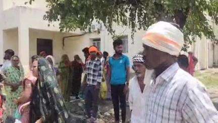 खंडवा नगर: खंडवा के जामली कला गांव में कुएं में महिला की लाश मिली, पुलिस ने कराया पोस्टमार्टम