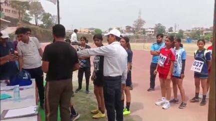 हमीरपुर: केन्द्रीय विद्यालय संगठन ने अणु सिथेट्रिक ट्रैक पर तीन दिवसीय एथलेटिक्स प्रतियोगिता का शुभारंभ किया
