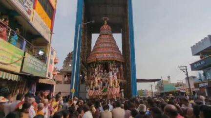 ஸ்ரீபெரும்புதூர்: ஶ்ரீபெரும்புதூரில் வைணவ மகான் ஶ்ரீ ராமானுஜரின் 1008வது அவதார உற்சவத்தின் மதிருத்தேரோட்டம் 
நடைபெற்றது