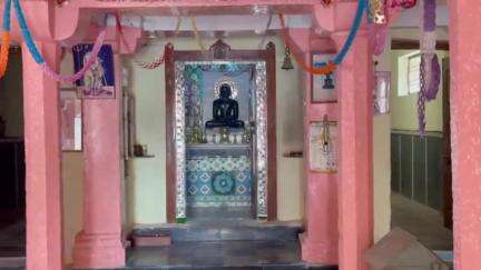 सागवाड़ा: खड़गदा जैन मंदिर पर सोने का पानी चढ़ा गुंबद चोरों ने उखाड़ा, पड़ोसियों के जागने पर भागे चोर, लोगों में आक्रोश