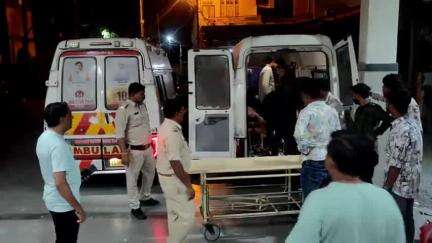 खाचरौद: मड़ावदा फंटे पर सड़क हादसे में पति की हुई मौत, पत्नी गंभीर रूप से हुई घायल