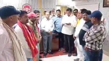 खरगौन: श्रमजीवी पत्रकार संघ ने खरगोन एसडीएम कार्यालय में 21 सूत्रीय मांगों का ज्ञापन सौंपा