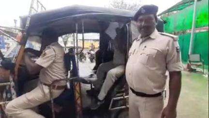 अस्थावां: सारे थाना पुलिस ने झमटापर गांव से 5 लीटर शराब के साथ एक आरोपी को गिरफ्तार किया