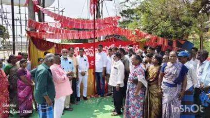 మేడే జెండా ఆవిష్కరించిన చిత్తూరు హమాలి వర్కర్స్ యూనియన్