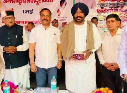 नालागढ़: अंतरराष्ट्रीय श्रमिक दिवस के उपलक्ष्य में नालागढ़ विधायक हरदीप सिंह बावा बतौर मुख्य अतिथि पहुंचे