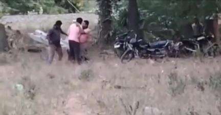 తాడికొండ: జిల్లాలో ఆదివారం జరిగిన దారుణ ఘటనకు సంబంధించి ఆలస్యంగా వెలుగులోకి వచ్చిన వీడియో.. వైరల్