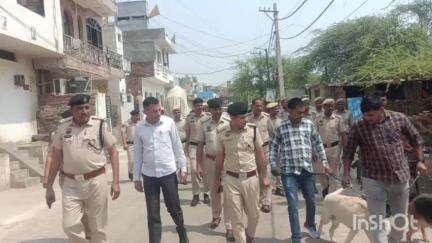 चरखी दादरी: दादरी की वाल्मीकि बस्ती में पुलिस ने सर्च अभियान चलाया, डॉग स्क्वायड के साथ की चेकिंग