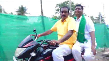 పాలకొల్లు: వృద్ధులకు ఇంటింటికీ వెళ్లి పింఛన్లు పంపిణీ చేసిన మంత్రి నిమ్మల రామానాయుడు