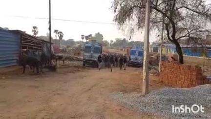 बिक्रमगंज: बिक्रमगंज शहर के कुरैशी मोहल्ला में पुलिस पर हमले के मामले में एसपी रोहतास के नेतृत्व में छापेमारी, तीन गिरफ्तार