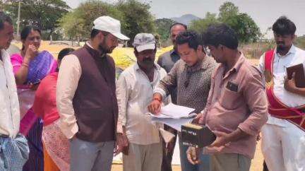 జనగాం: ధాన్యం కొనుగోలు కేంద్రాల వద్ద నిరంతరం అప్రమత్తంగా ఉండాలి: జిల్లా కలెక్టర్ రిజ్వాన్ భాషా షేక్