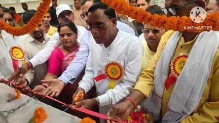 बिरनी: ग्राम गुरहा ट्रस्ट ने मोहनोडीह चौक पर राहगीरों के लिए की प्याऊ की व्यवस्था, बगोदर विधायक नागेंद्र महतो ने किया उद्घाटन