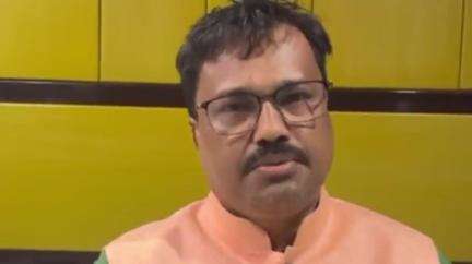 করিমগঞ্জ: শান্তিপূর্ণভাবে নিজস্ব গণতান্ত্রিক অধিকার প্রয়োগ করার আহ্বান জানালো শ্রীভূমি জেলা মাঃ ডেভেলপমেন্ট বোর্ডের চেয়ারম্যান