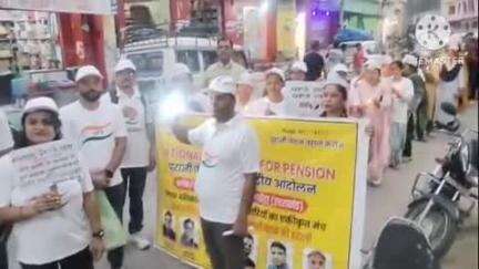 भिकियासैन: एनएमओपीएस ब्लाक संगठन ने भिकियासैण बाजार में निकाला कैंडल मार्च
