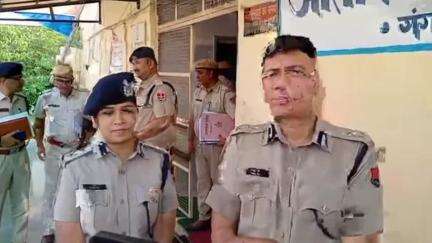 गंगापुर: गंगापुर सिटी में अतिरिक्त पुलिस अधीक्षक कार्यालय का दौरा करते हुए पुलिस महानिरीक्षक राहुल प्रकाश और पुलिस अधीक्षक