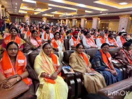 वाड्रफनगर: रायपुर में भाजपा की कार्यशाला का आयोजन, वाड्रफनगर क्षेत्र की विधायक भी रहीं शामिल