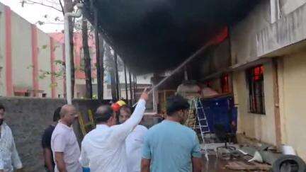 चिकलठाणा एमआयडीसी परिसरात सनराइज कंपनीला भीषण आग, कोट्यवधींचे नुकसान