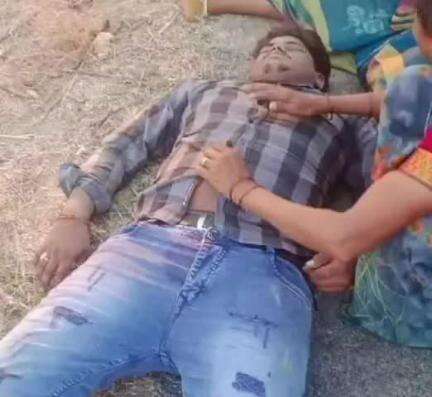 మాచర్లలో జరిగిన రోడ్డు ప్రమాదంలో యువకుడి మృతి
