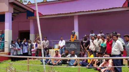 नोआमुंडी: नोवामुंडी प्रखंड के बालीजोर पंचायत में आदिवासी एसोसिएशन ने मनाया अंतरराष्ट्रीय मजदूर दिवस