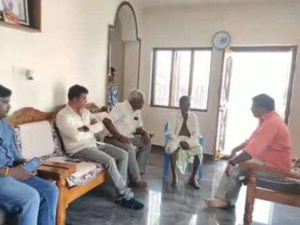 ఆందోల్: ఇటీవల అనారోగ్యం కారణంగా బాధపడుతున్న సుల్తాన్పుర్ గ్రామం మాజీ సర్పంచ్ మానయ్య ని పరామర్శించిన ఆందోల్ మాజీ  MLA