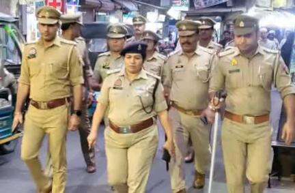 बिलारी: मुरादाबाद पुलिस ने जनपद में किया फ्लैग मार्च
