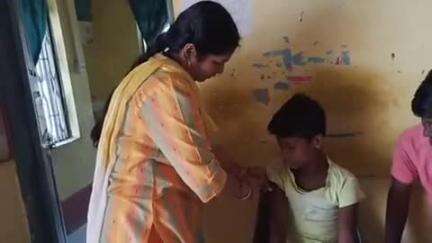 खजौली: कन्हौली गांव में आवारा कुत्ते ने मोहम्मद अल्ली हुसैन के बाएं हाथ में काटकर जख्मी किया