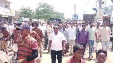 ଜୁନାଗଡ: ମା' ଲଙ୍କେଶ୍ଵରୀ ରାଜମିସ୍ତ୍ରୀ ସଂଘ ପକ୍ଷରୁ ଜୁନାଗଡ଼ରେ ଅନ୍ତର୍ଜାତୀୟ ଶ୍ରମିକ ଦିବସ ପାଳିତ