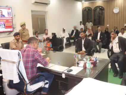 मुरादाबाद: एसएसपी मुरादाबाद ने अपने कार्यालय में जन समस्याएं सुनकर किया निस्तारण