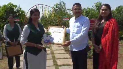 વાલિયા: સુરવાડી ગામ પાસે નવનિર્મિત વન કવચનું લોકાર્પણ  કરતા ધારાસભ્ય ઈશ્વરસિંહ પટેલ દ્વારા કરવામાં આવ્યું