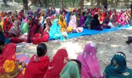 केरेडारी: पंचायत सचिवालय में महिलाओं को कानूनी सहायता की जानकारी दी गई
