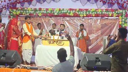 सोहागपुर: ग्राम लांघा बम्होरी में श्री शतचण्डी यज्ञ और राम कथा में श्रद्धालुओं की भीड़