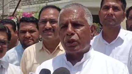 चित्तौड़गढ़: गंगरार: कांग्रेस नेत्री एवं पूर्व केंद्रीय मंत्री गिरिजा व्यास के निधन पर पूर्व राज्यमंत्री सुरेंद्रसिंह जाड़ावत ने जताया शोक