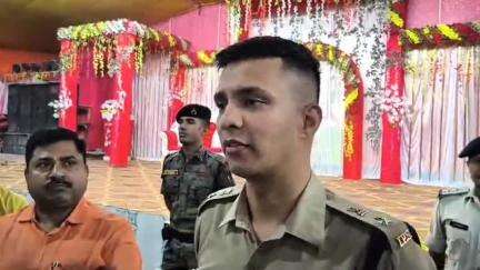 उचकागांव: मीरगंज के औघड़दानी मंदिर परिसर में व्यवसायियों की सुरक्षा पर बैठक